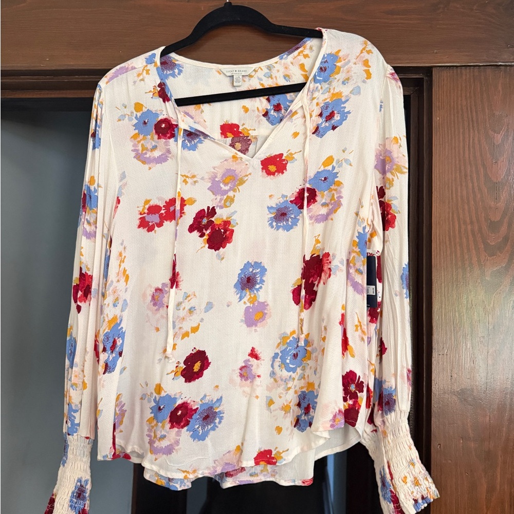Lucky Brand White and Red Flutter Sleeve Blouse